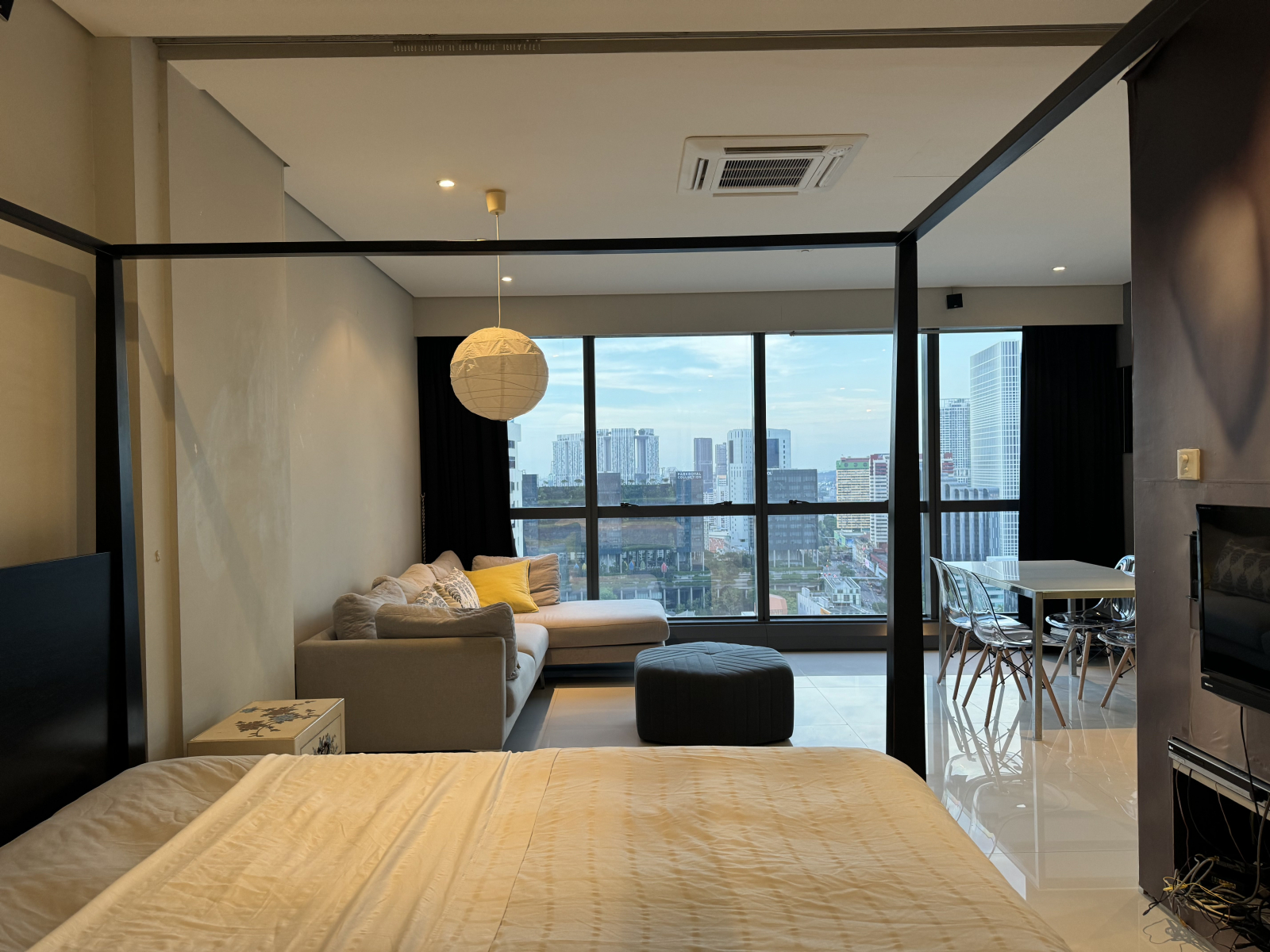 Designer Studio with Singapore River View in CBD