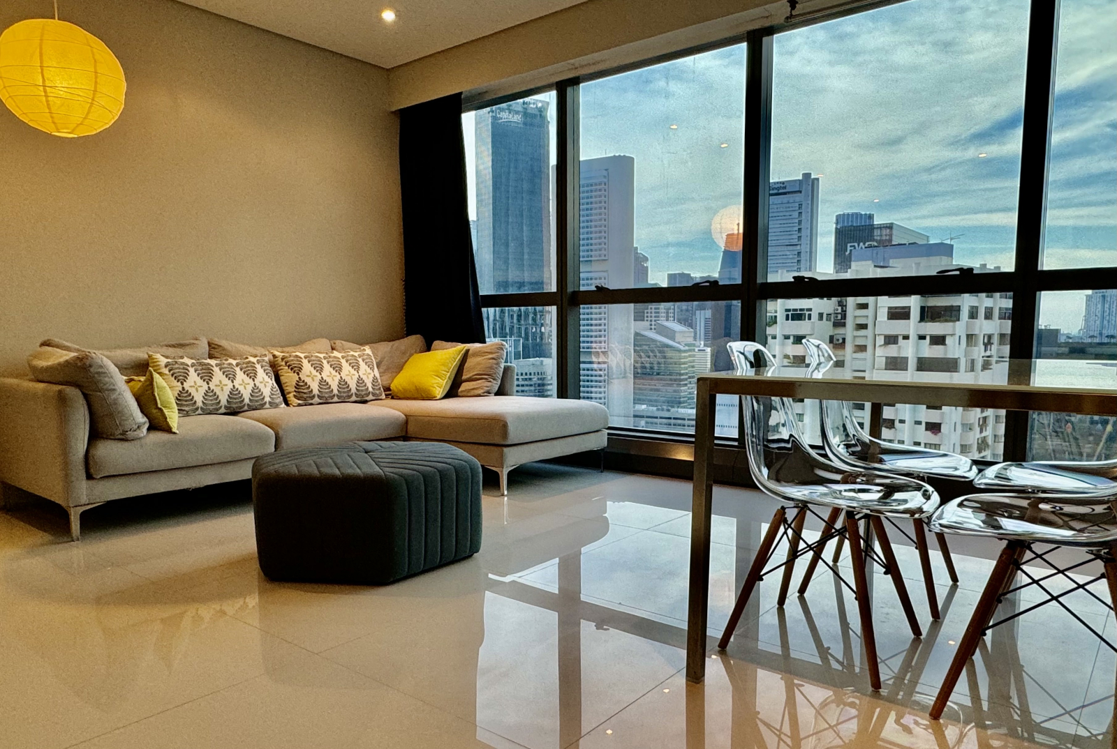Designer Studio with Singapore River View in CBD