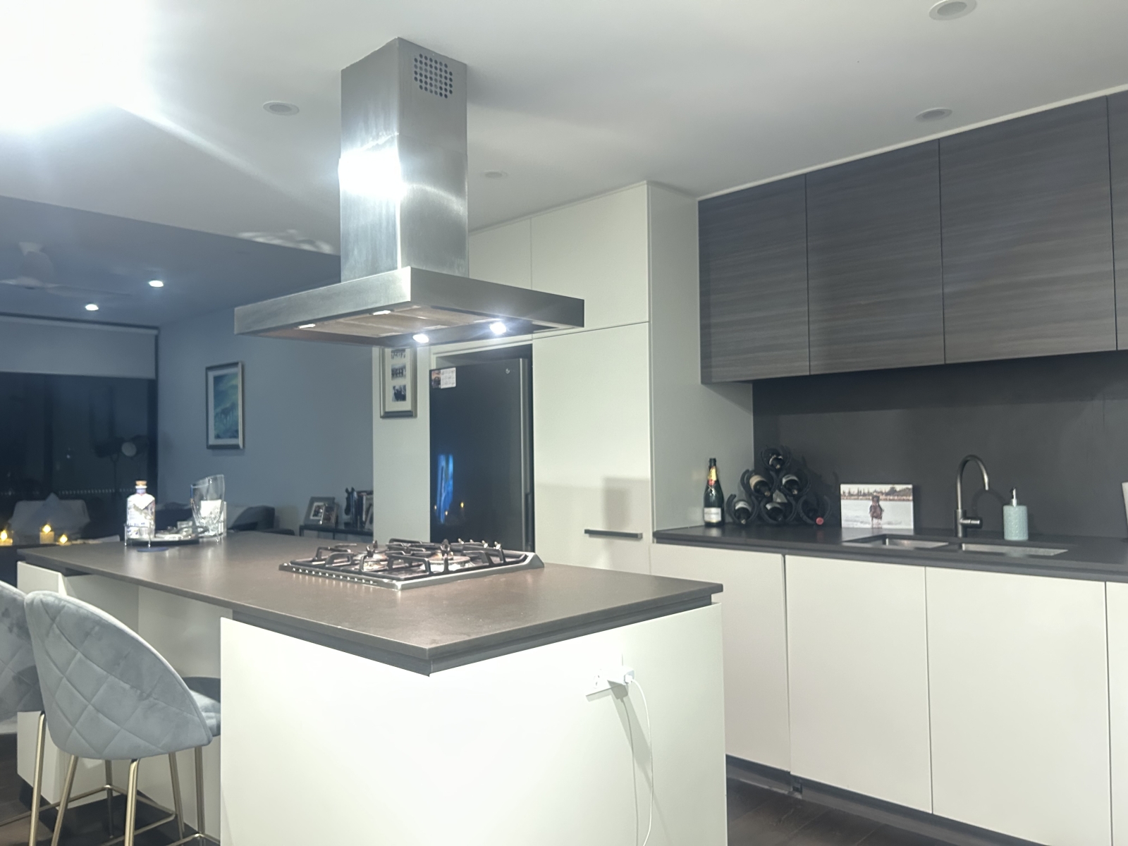 Modern two storey apartment with bay views