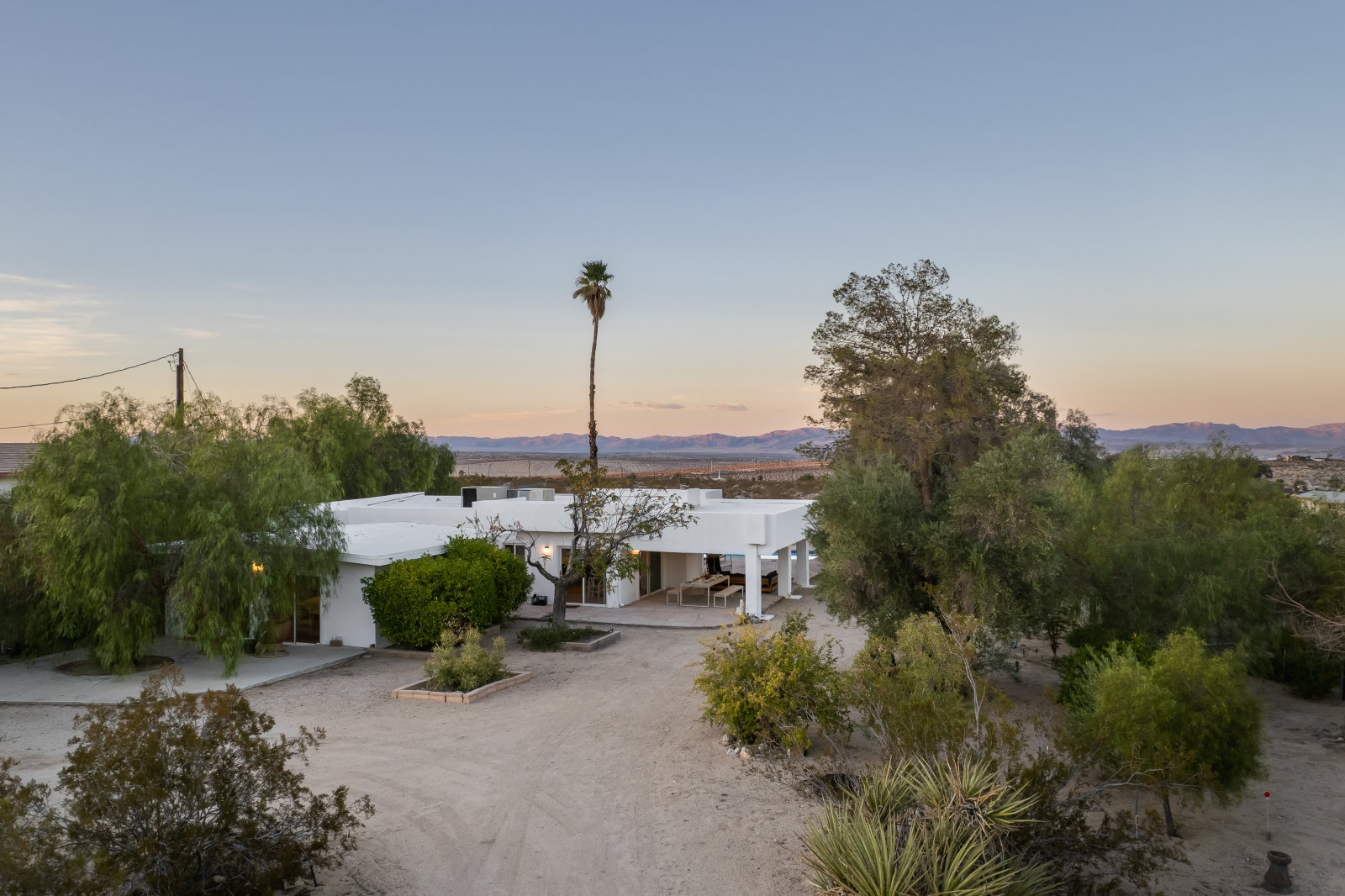 Joshua Tree Pool House: 360 view, pool+spa, on 2.5 acres