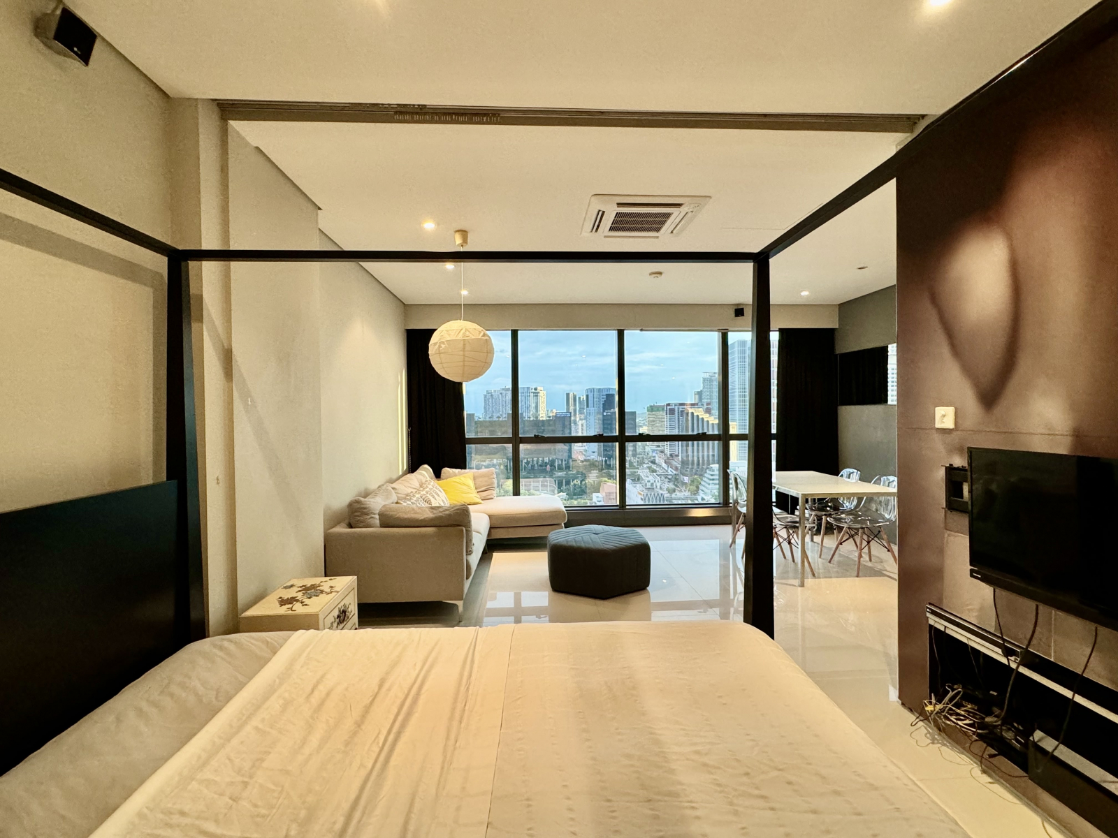 Designer Studio with Singapore River View in CBD