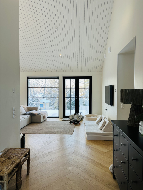 Beautiful family home with a guesthouse and Sauna