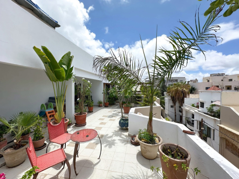 Sunny Penthouse with Large Private Roof Terrace in Dakar, Senegal