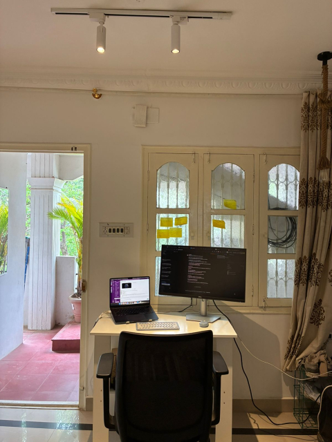Serene 2-bedroom flat next to a park
