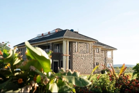 Our sanctuary sits in the very heart of the Masai Mara, on the foothills of Meguarra Hill.