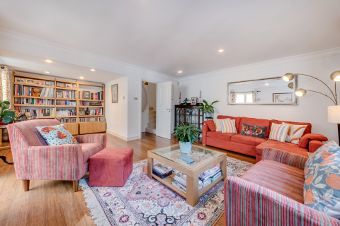 Beautiful modern town house with garden in central London