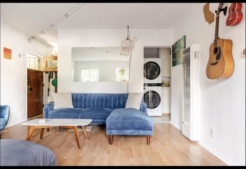 Tutu’s Beach Studio