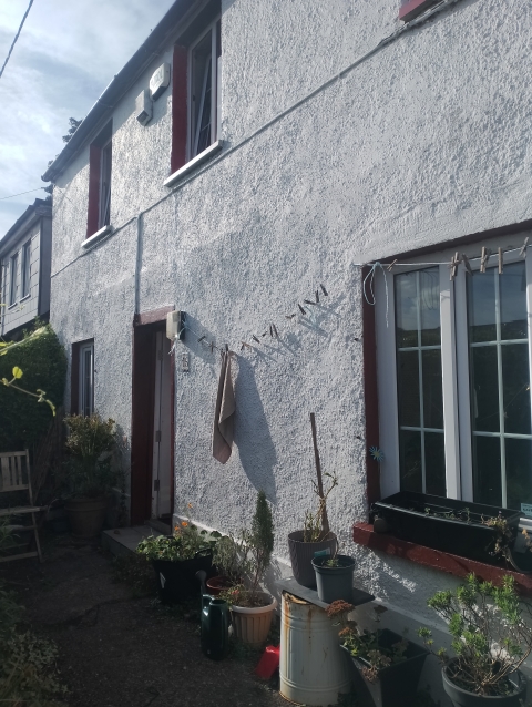 Cosy and spacious cottage style house near the River Lee