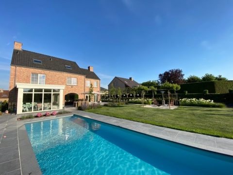 Villa with heated pool - central located in Europe: Leuven, Antwerp, Brugges, Amsterdam, Paris, ...