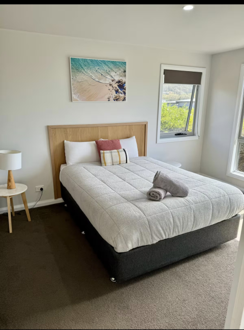 3 BR home on Tasmania’s beautiful East Coast, walking distance to the beach