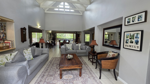 Cape Town winelands. Centrally located.