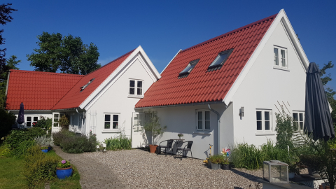 Large villa with closed garden, close to Copenhagen and the sea