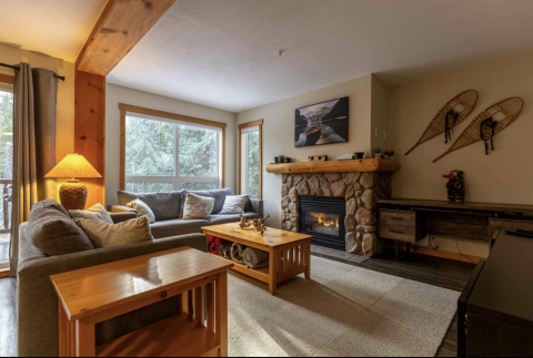 Cozy Mountain Retreat | | Ski, Golf, Bike, Hike & Explore