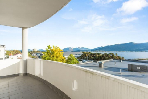 Large apartment with stunning panorama view