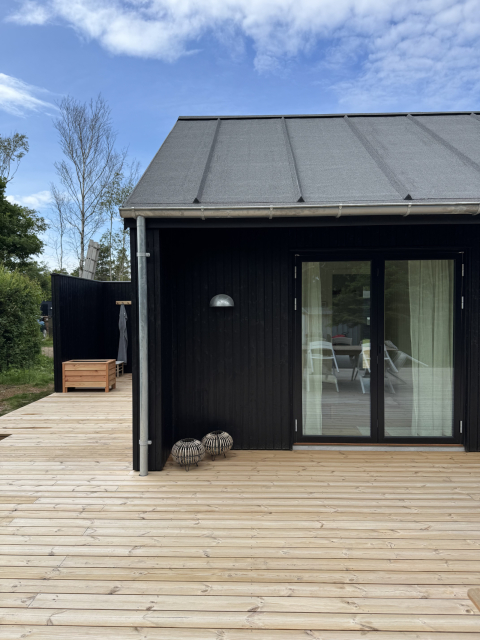 Peaceful summer House by the Beach
