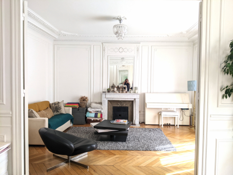 Very large family apt in central Paris, close to everything