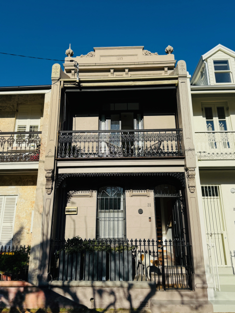 Stylish inner city Sydney pad close to everything!