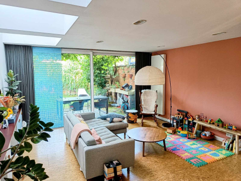 Cozy and colorful family home with green garden 5min from Antwerp City
