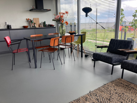 Amsterdam, Loft with 2 balconies and private parking