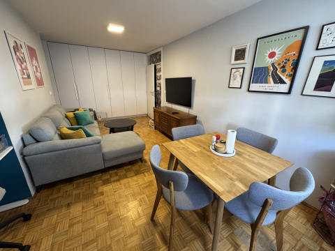 Sarajevo Living: Renovated 1BR in Charming Neighborhood that's Walkable to Everything