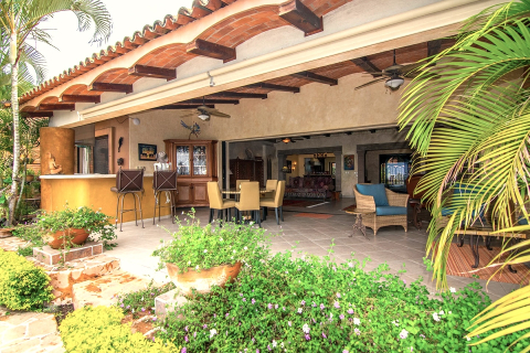Gorgeous view home on Lake Chapala with pool