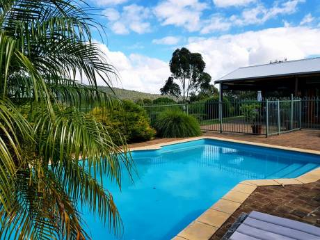 Stunning valley views in Perth hills
