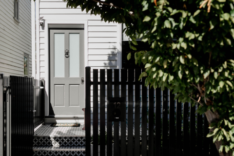 1890's renovated apartment in beautiful North Hobart