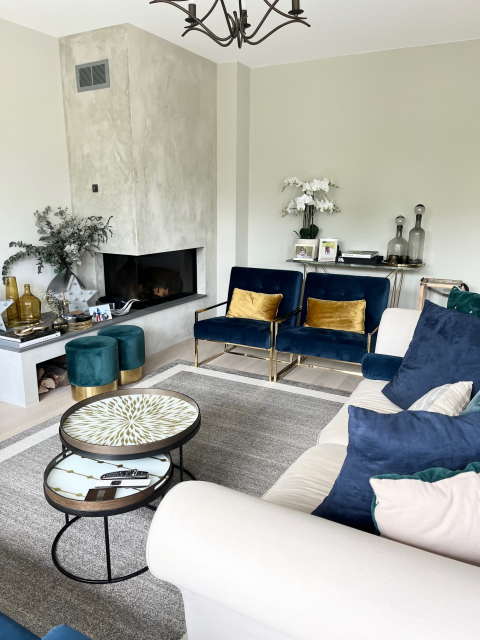 Beautiful family home, minutes from Lake Geneva - hiking in the summers, skiing in the winters