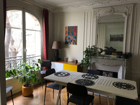 Typically Parisian - 4 room apartment in the heart of Batignolles