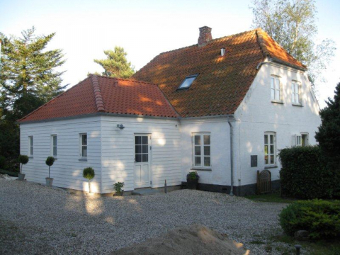 Pearl in Denmark, villa/old farm in the countryside, 10 min to the sea, forests, lake, palaces.....