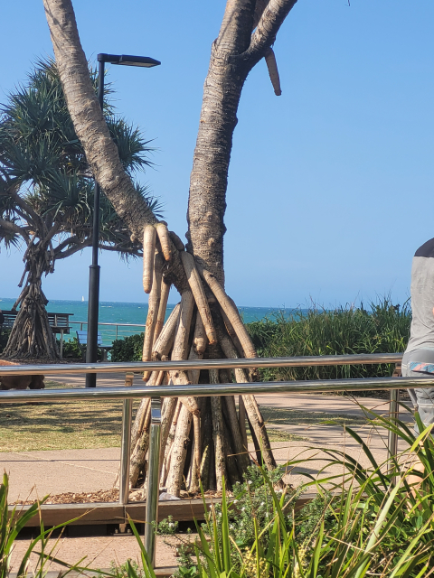 Walk to Beach and Forest home.