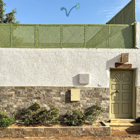 2 Bedroom House, 5 minutes walk to beach