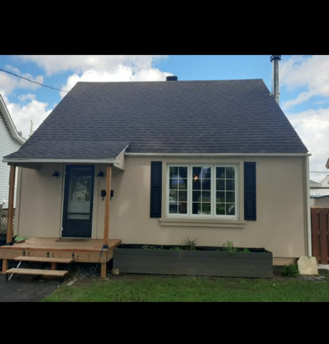 Our charming dog friendly house - one of the only HOUSE in Montreal