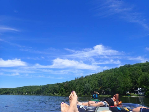 Havre de paix et silence au bord du Lac à Galarneau