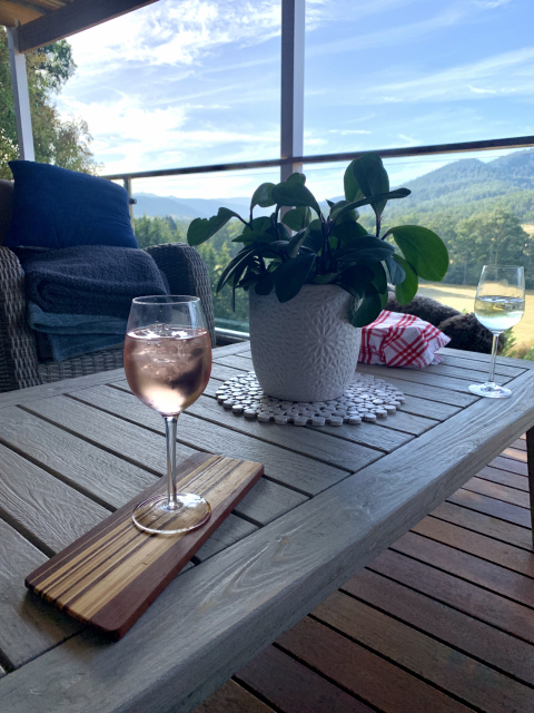 Stunning Mountain View’s. Great walks and hikes. BIG comfy beds! 🤩