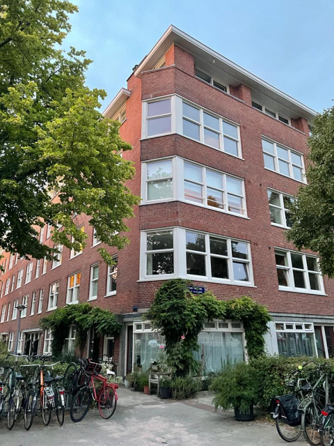 Cozy and renovated appartment in central Amsterdam