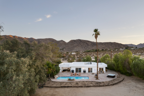 Joshua Tree Pool House: 360 view, pool+spa, on 2.5 acres