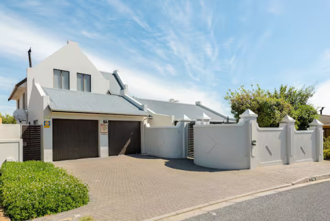 Tranquil Family Home in Durbanville 🍃