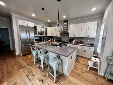Spacious, bright 5-bedroom San Francisco home in walkable and diverse neighborhood