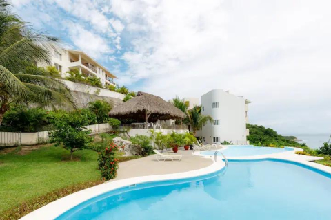 Beautiful beachfront apartment in Huatulco, Mexico