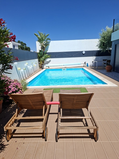 ❤️ 🚭  ONLY EXCHANGING WITH AN EXPERIENCED NON SMOKING COUPLE,PRIVATE POOL, SORRY NO CHILDREN, NO TEENS, NO PET.❤️ SOUTH OF LISBON, ➕️ 🚗 THANK YOU😊 ! COMMUNICATION IN ENGLISH OR FRENCH ONLY!!