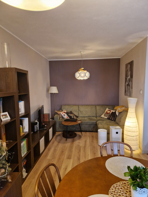 Tranquilo y acogedor apartamento con patio trasero, en Cracovia pero también a 5 minutos de un lago.