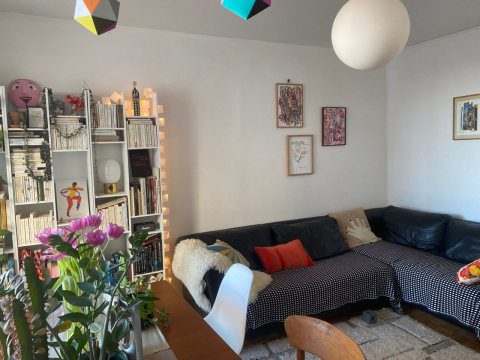 4 rooms 7 people large kitchen bathroom with bathtub bright quiet family arty