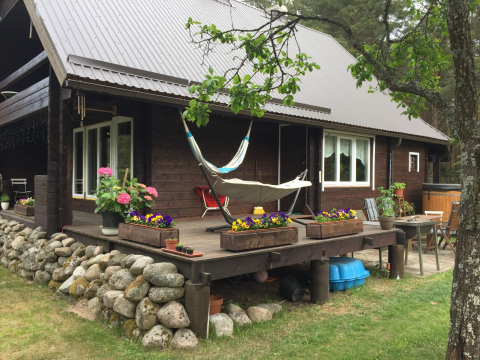Loghouse near a great beach, yet only a short drive to Tallinn Old Town