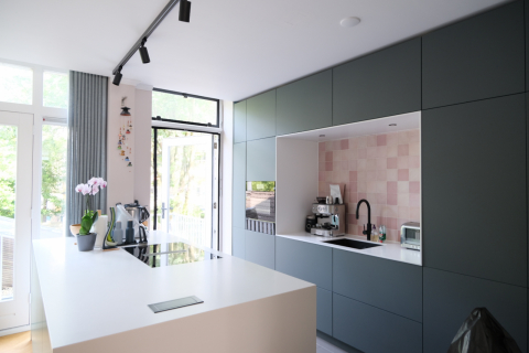 Spacious family apartment in the center of Amsterdam [Please check availability in calendar before contacting]