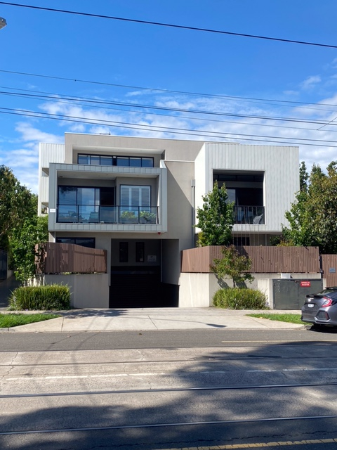 Want a house in Melbourne and Geelong (and an apartment in Spain)?