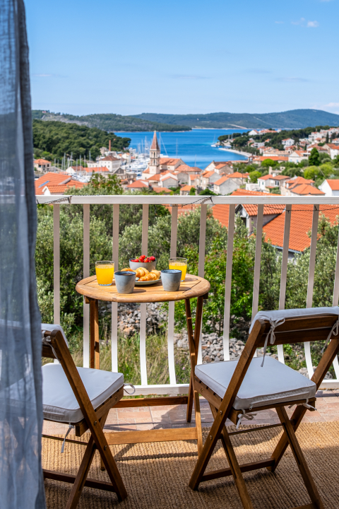 Beautiful studio apartment in Milna, island Brač