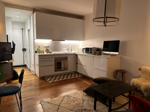 Lovely apartment in Paris Center