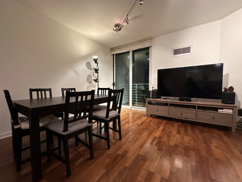 San Francisco Modern Condo 2 bedroom/1 bathroom (additional bathroom may be available upon request)