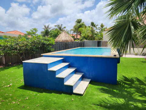 3 BD / 2 BTH Home w/pool